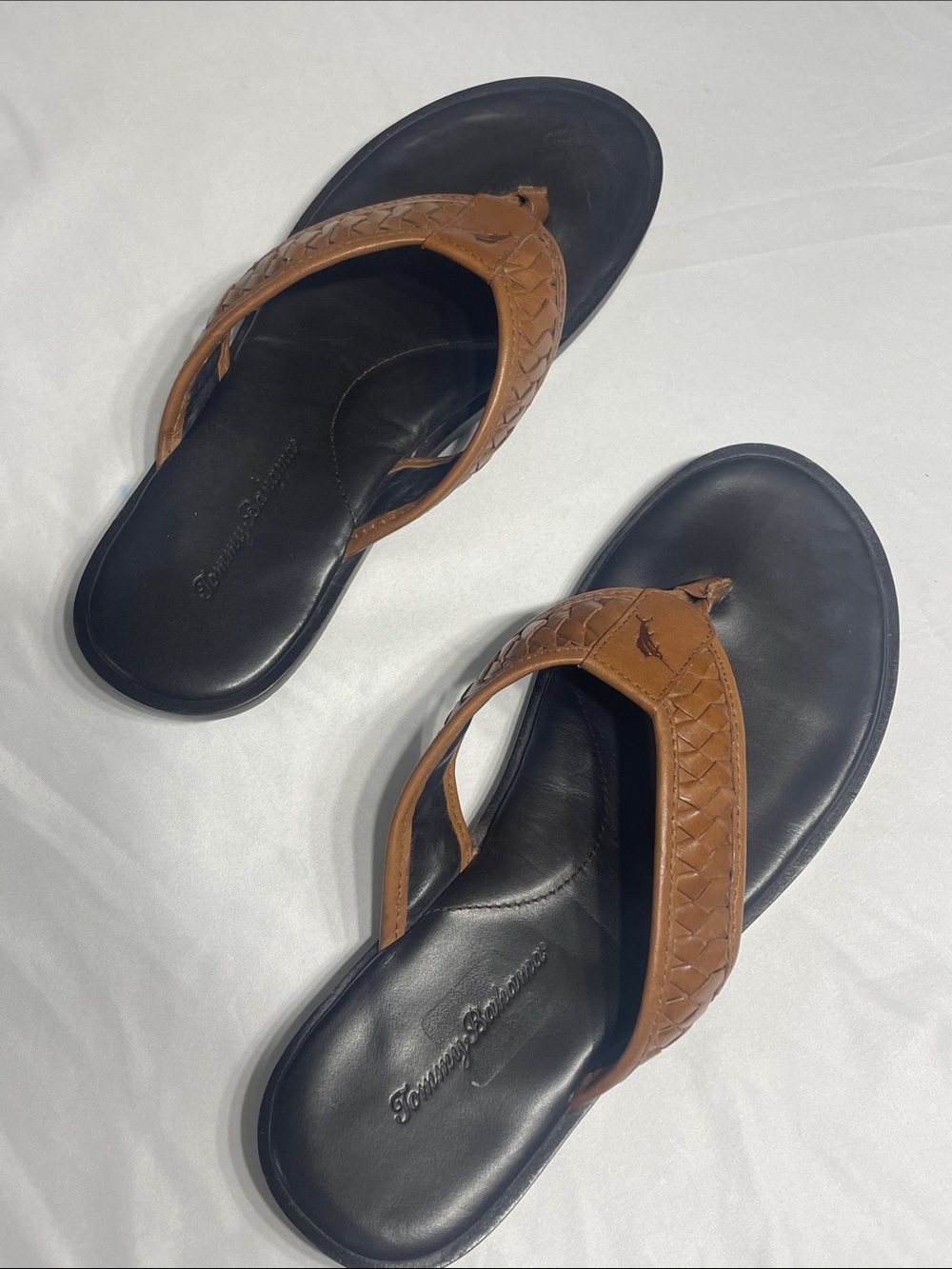 Tommy Bahama Brown Leather Strap Men’s Flip Flop Sandals. Size 10D. NWOT.